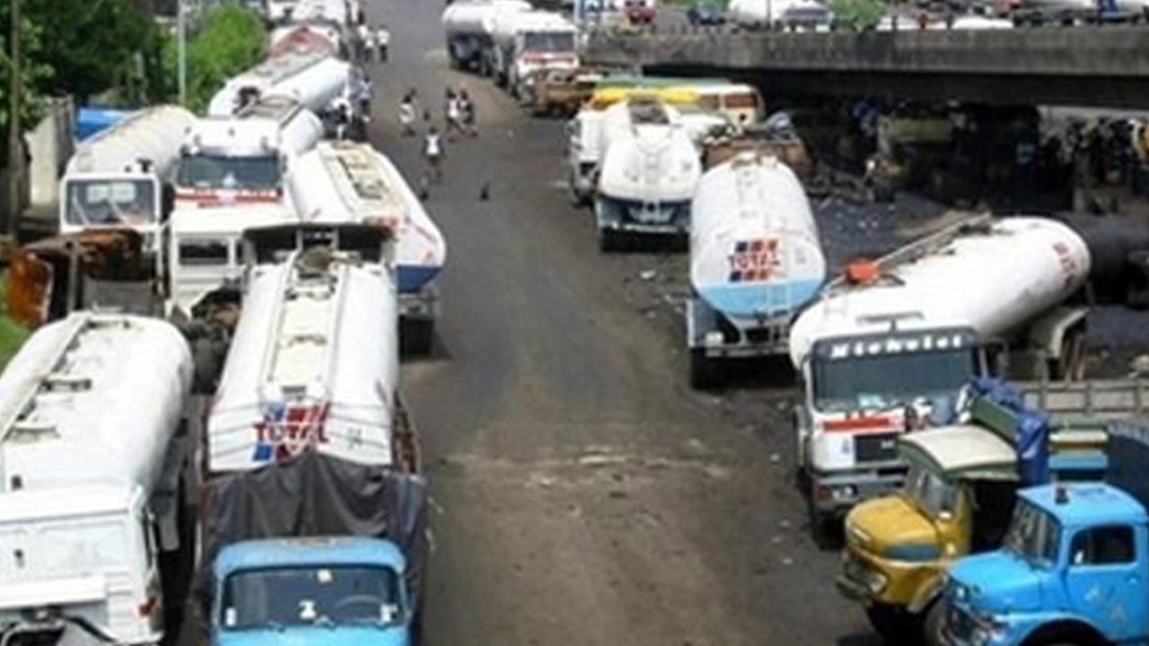 Fuel Scarcity Looms As NUPENG Suspends Distribution In Badagry